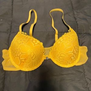 Yellow push up front close bra size 36B